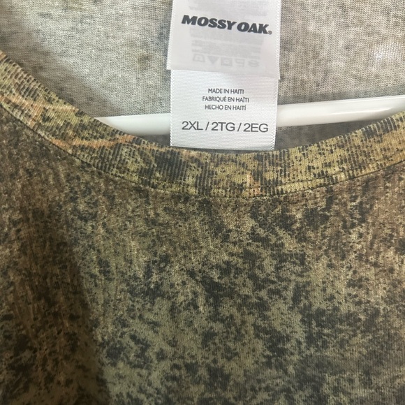 Mossy Oak Camo Long Sleeve with Pink Logo - Picture 3 of 3